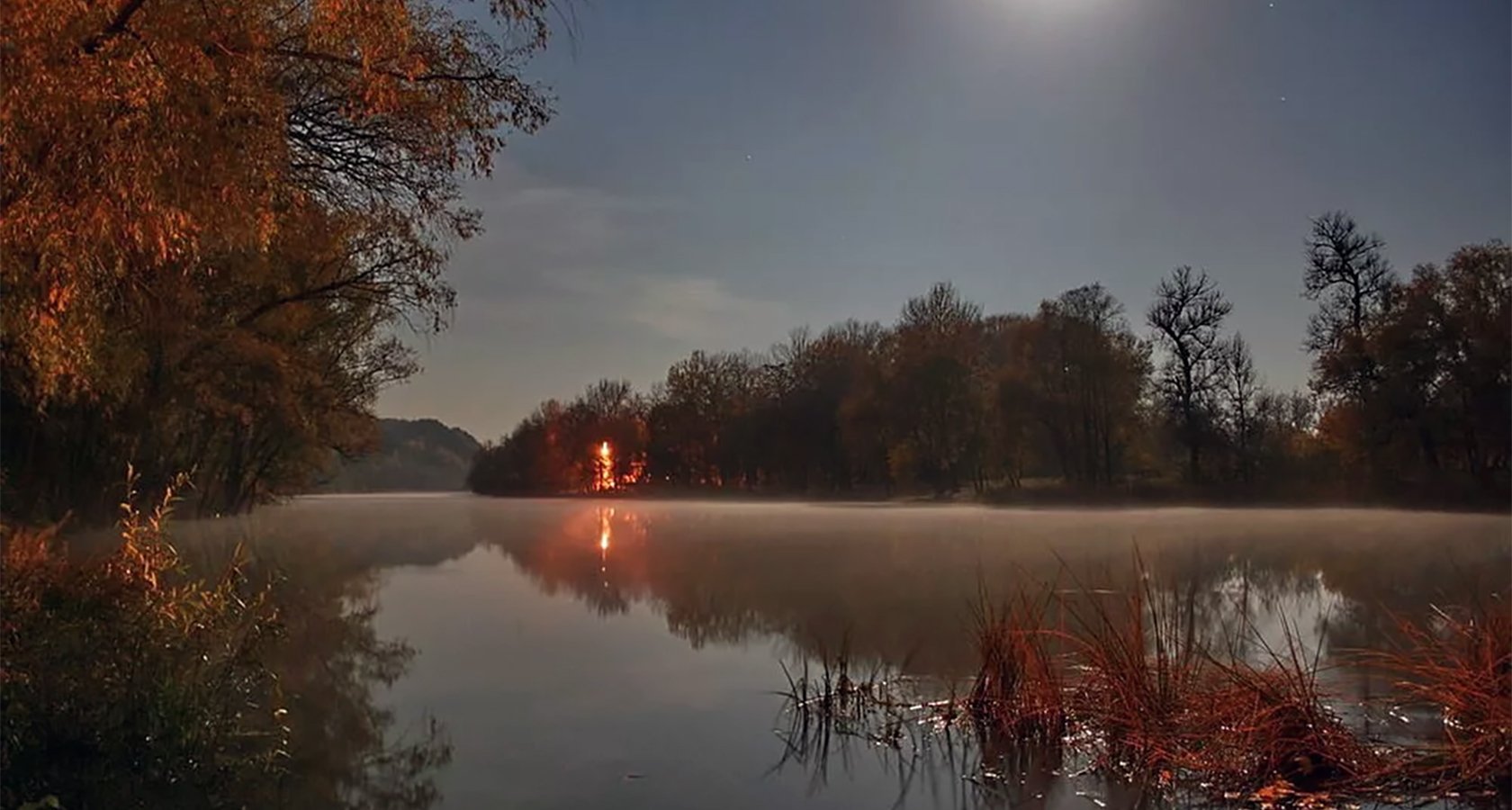 Благодать рекою. Природа вечер. Осень вечер. Вечерний пейзаж. Река ночью.
