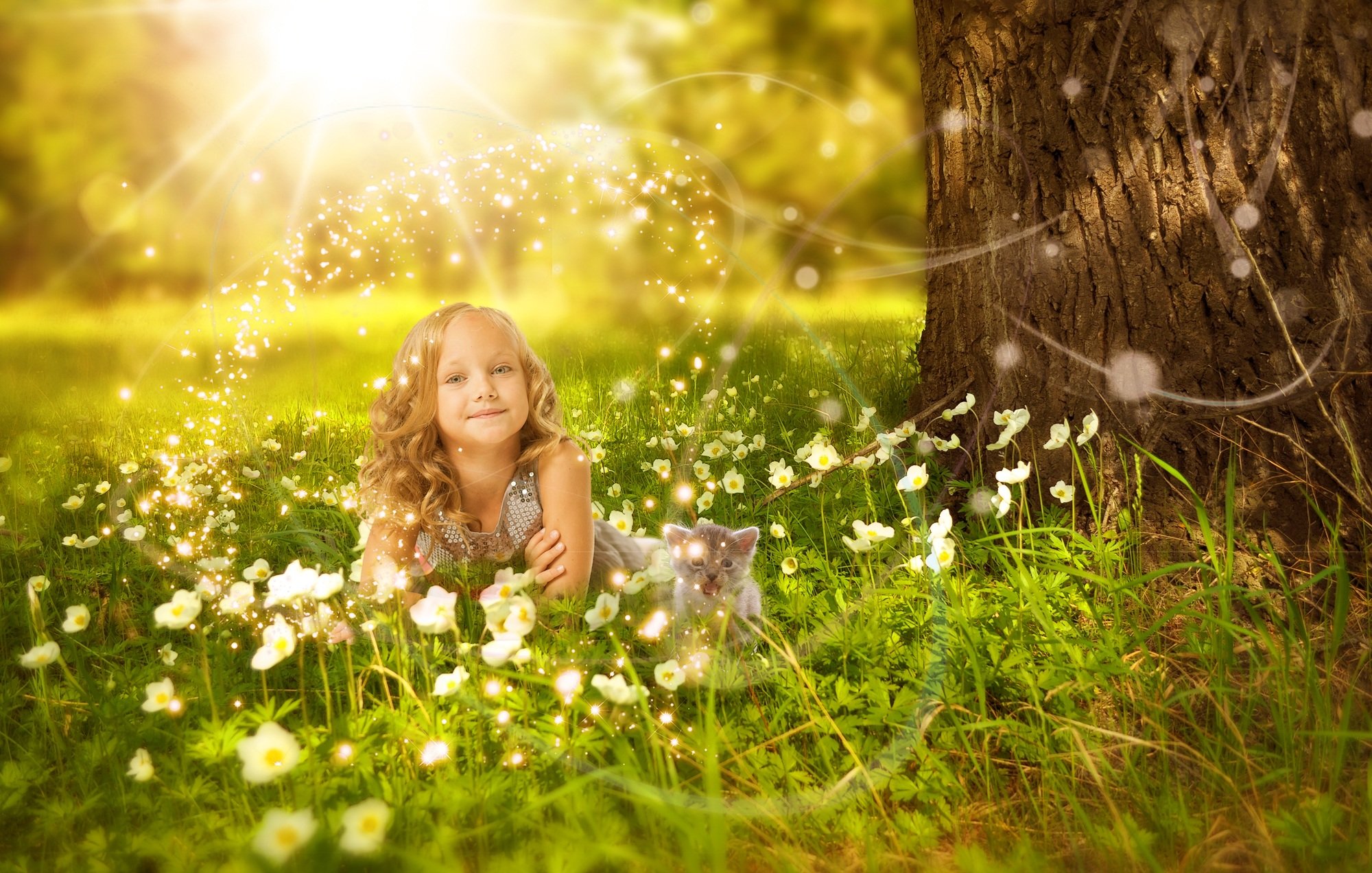 Улыбка и цветы песня. Фон природа для детей. Девочка на Поляне. Дети и природа. Весенние фотосессии на природе.