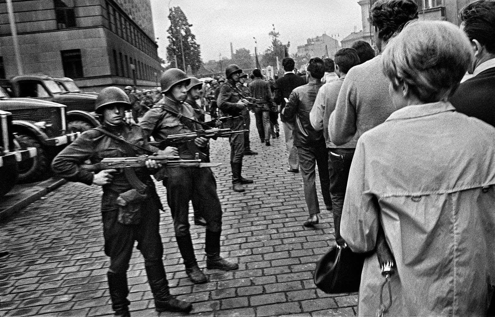1956 год в истории. Операция «Дунай». Чехословакия, 1968 год.. Советские войска в Праге Чехословакия 1968. Операция Дунай 1968.