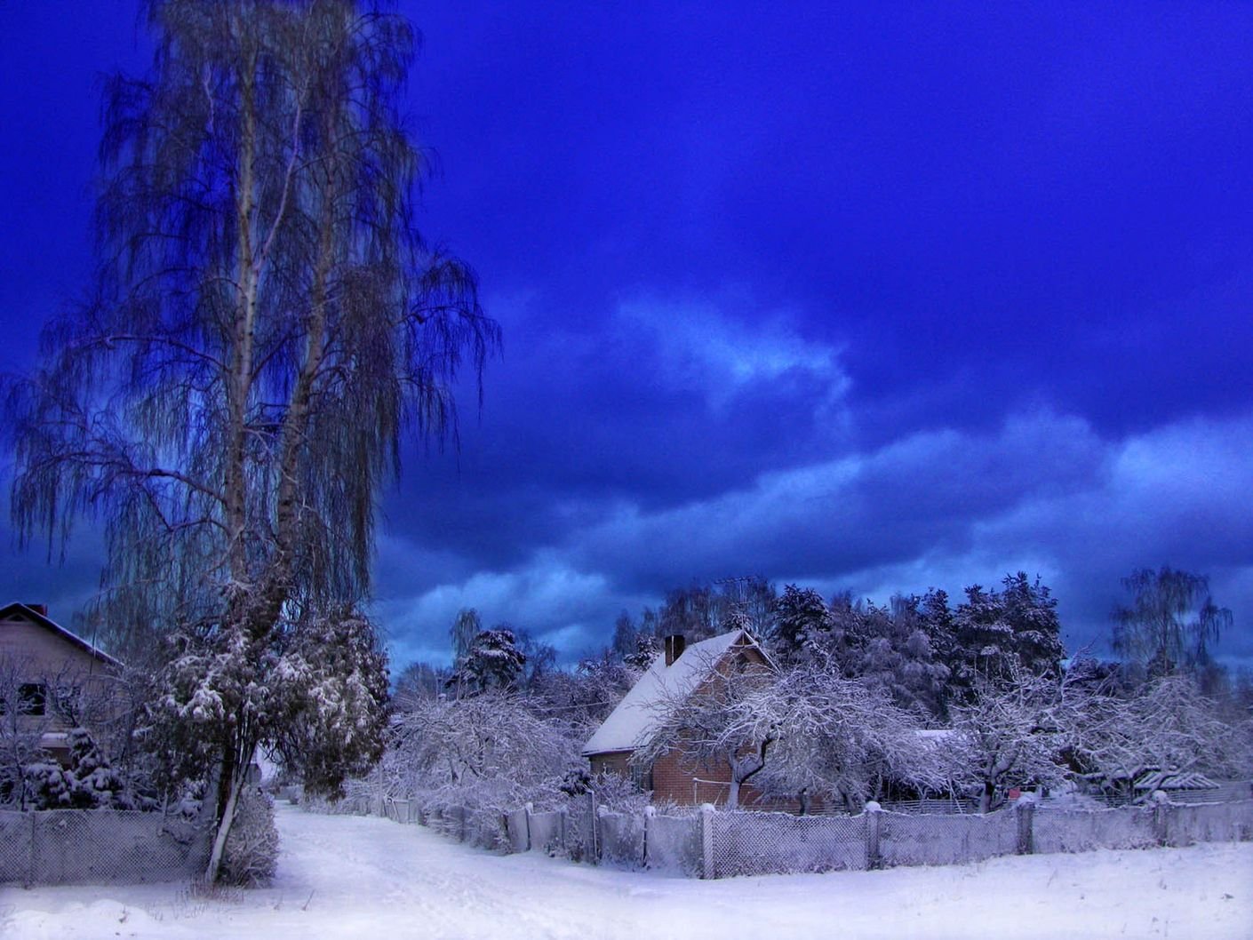 Поздний зимний вечер. Зимний вечер. Зима в деревне. Зимняя деревня. Зима деревня вечер.
