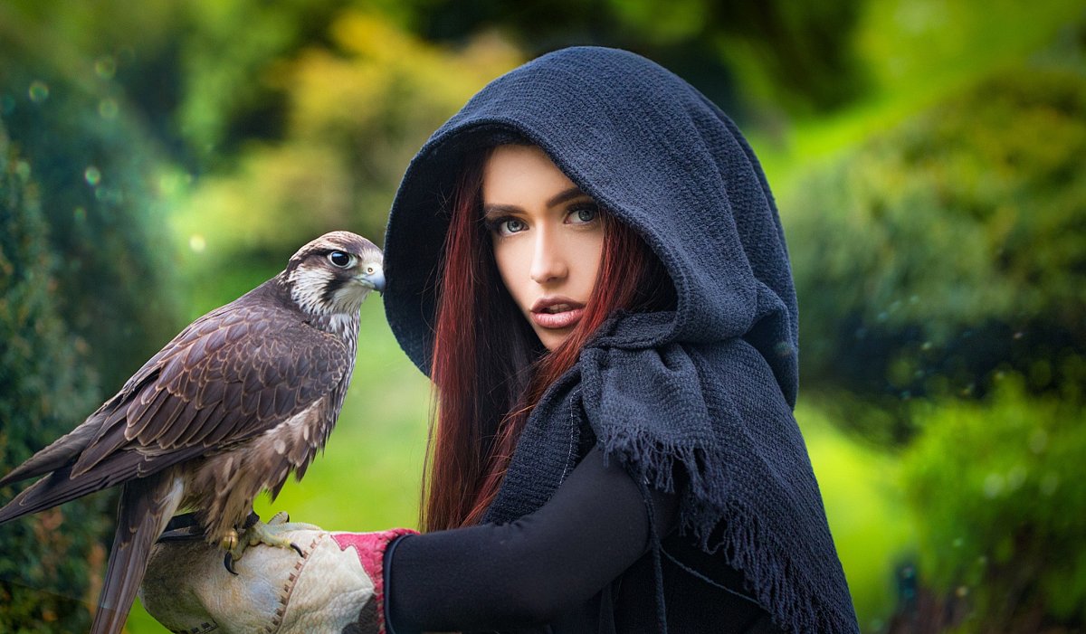 Женщина птица