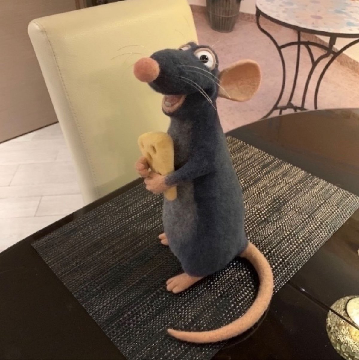 Игрушка крыса Реми Рататуй из шерсти