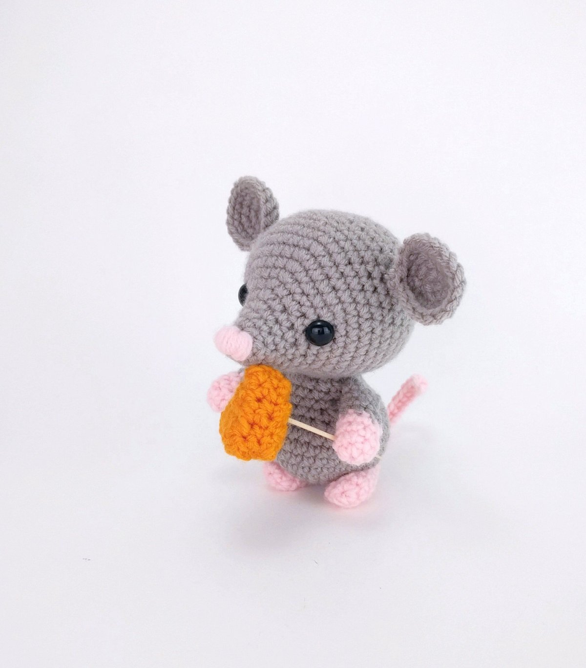 Мышка амигуруми крючком