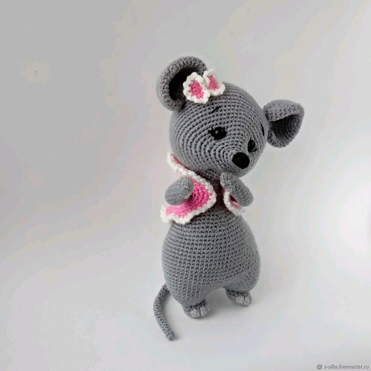 Игрушка мышка крючком
