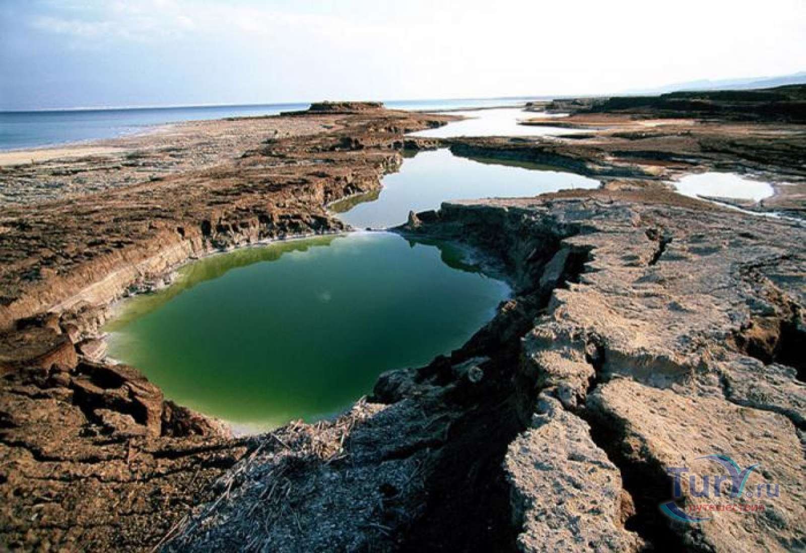 Мертвое море самая низкая. Озеро Баскунчак. Мраморное озеро Баскунчак. Мертвое море Баскунчак. Озёрная котловина Баскунчак.