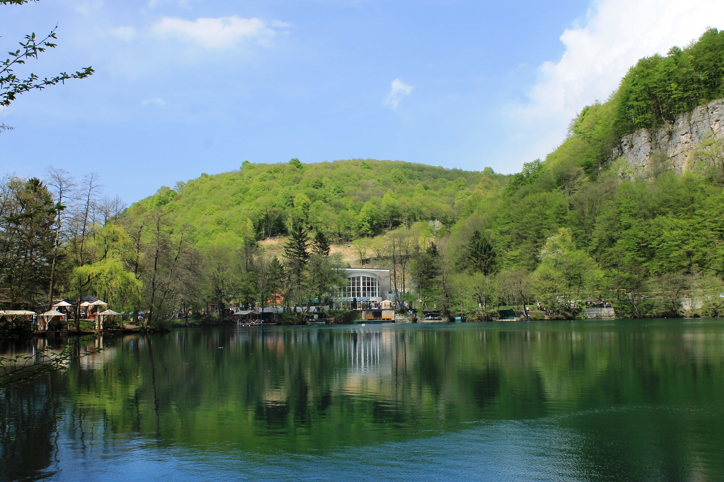 Озеро церик кель. Голубые озёра Кабардино-Балкария. Озеро Церик-кёль Кабардино-Балкария. Голубое озеро Церик Кель Кабардино-Балкария. Верхние голубые озера Кабардино-Балкарии.