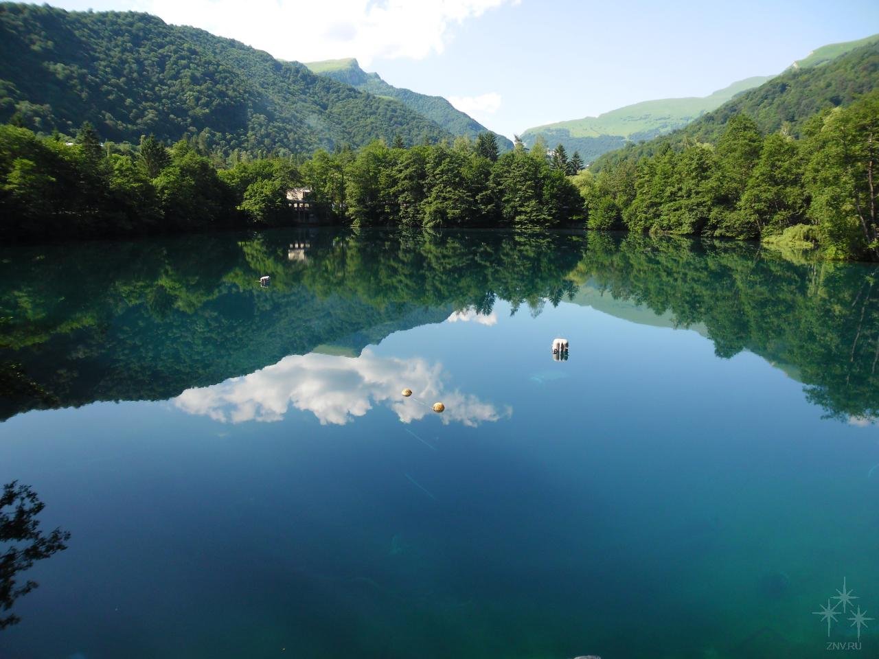 Озеро церик кель. Озеро Церик Кель Кабардино-Балкария. Голубое озеро Церик-кёль. Голубые озера Нальчик.