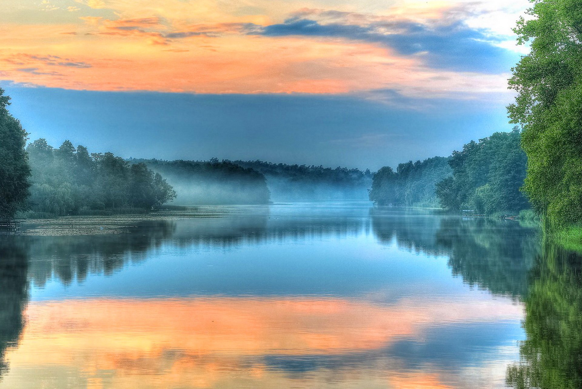 Стен тихая вода. Волга река. Озеро Светлояр. Волга река лес. Голубая Волга река.