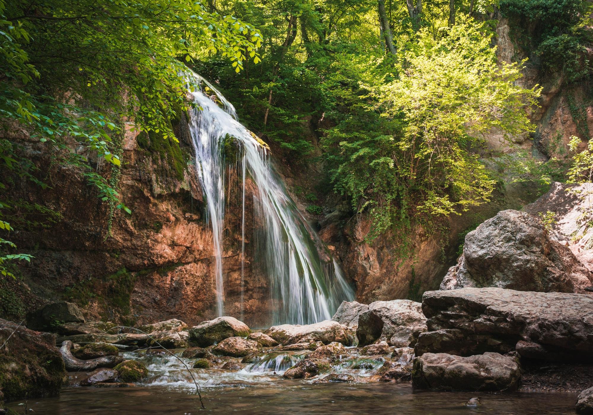 Самый высокий водопад крыма название. Водопад Джур Джур. Джур Джур Крым. Крым водопад Джур. Водопад Джур-Джур (село Генеральское).