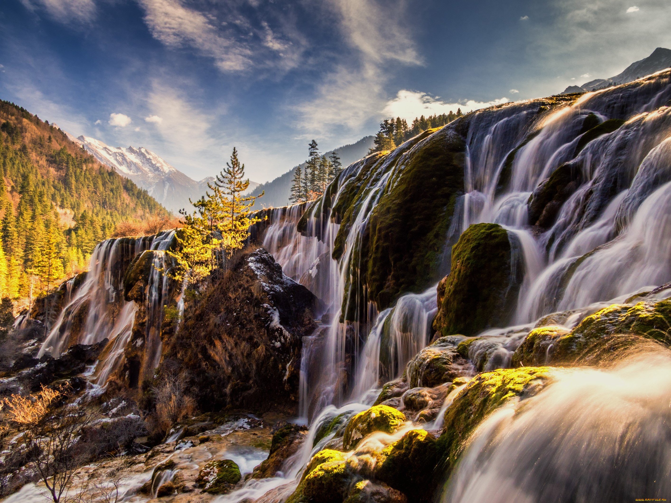 Самые красивые в мире обои на телефон. Долина водопадов Цзючжайгоу. Жемчужный водопад, Цзючжайгоу. Водопад Чжэньчжутань.
