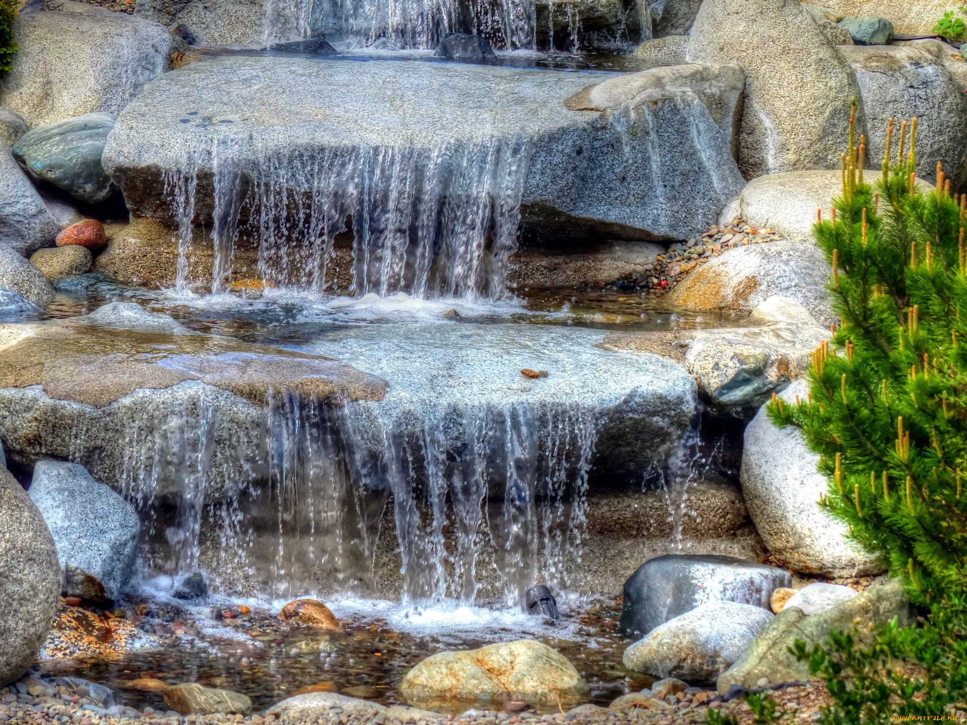 Камень из бегущей воды. Водопад. Водопад в саду. Фонтан водопад. Водопад из камней.