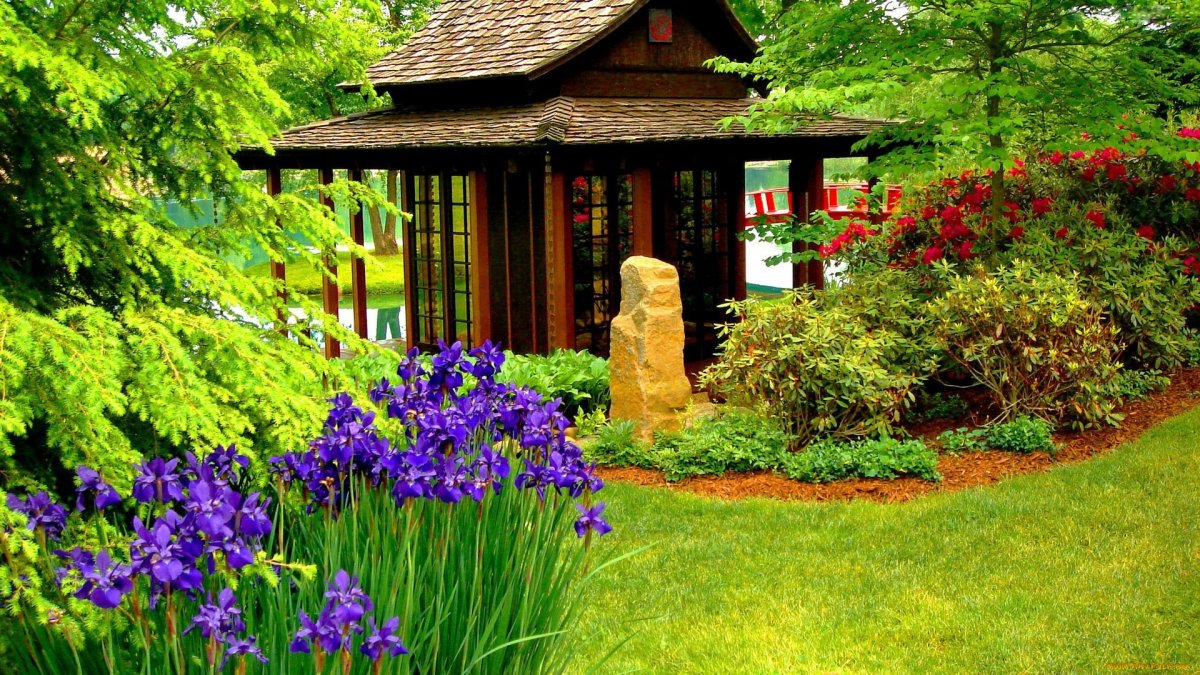 Красивая дача