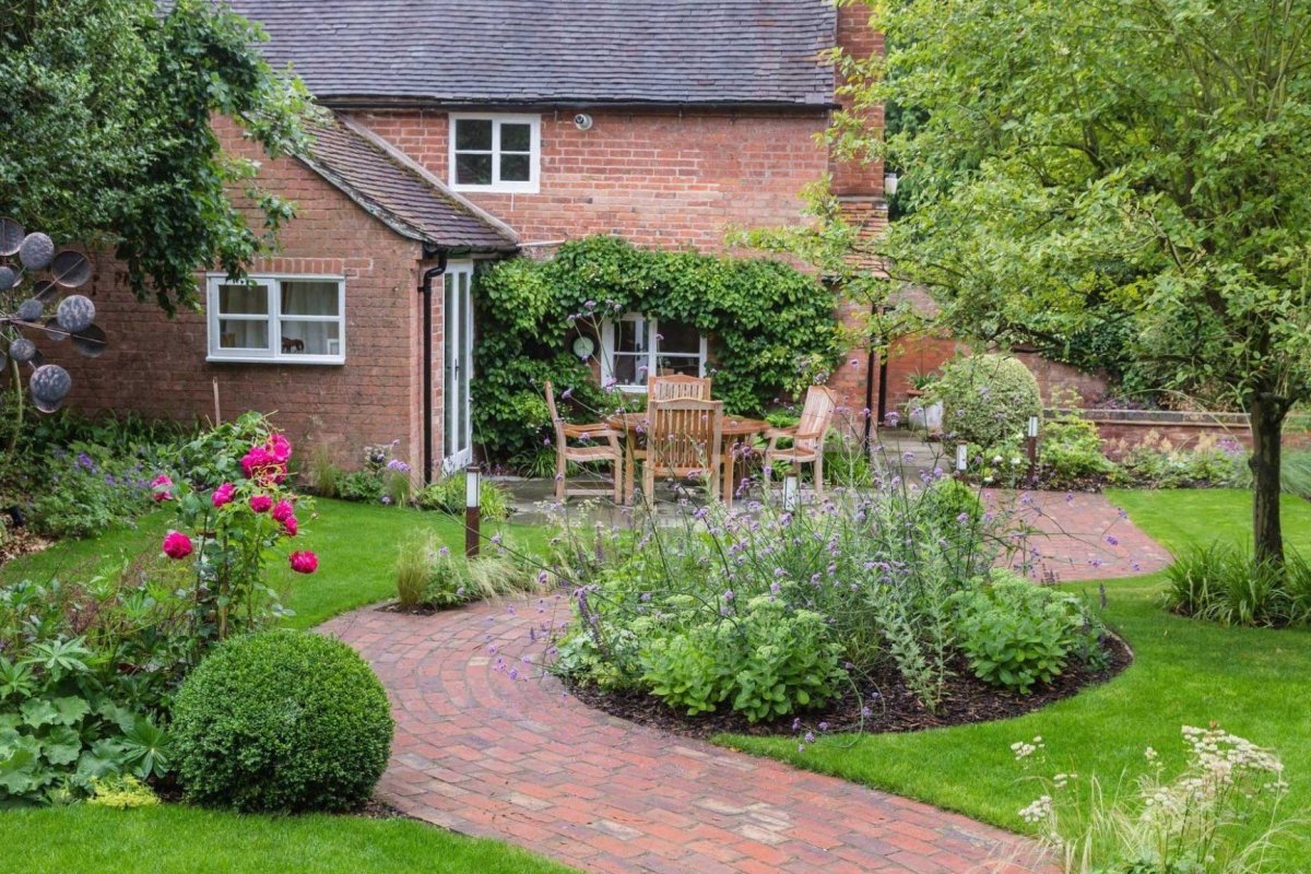 Колониальный ландшафтный стиль