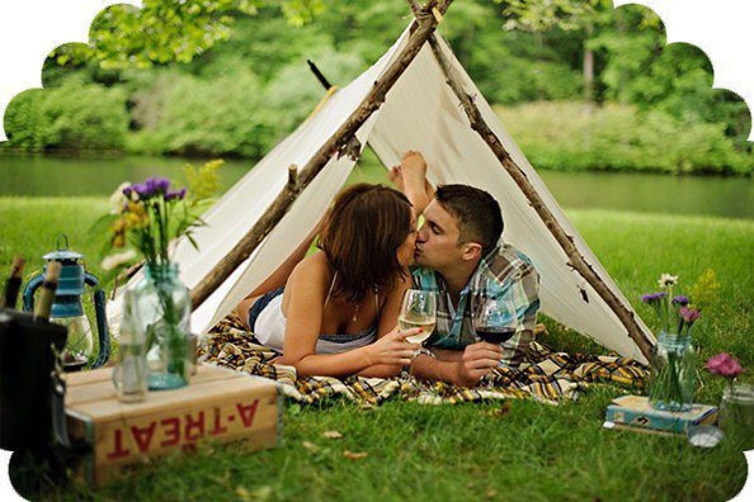 Жена друга пикник. Романтика на природе. Фотосессия пикник на природе. Палатка на природе. Отдыхаем на природе.