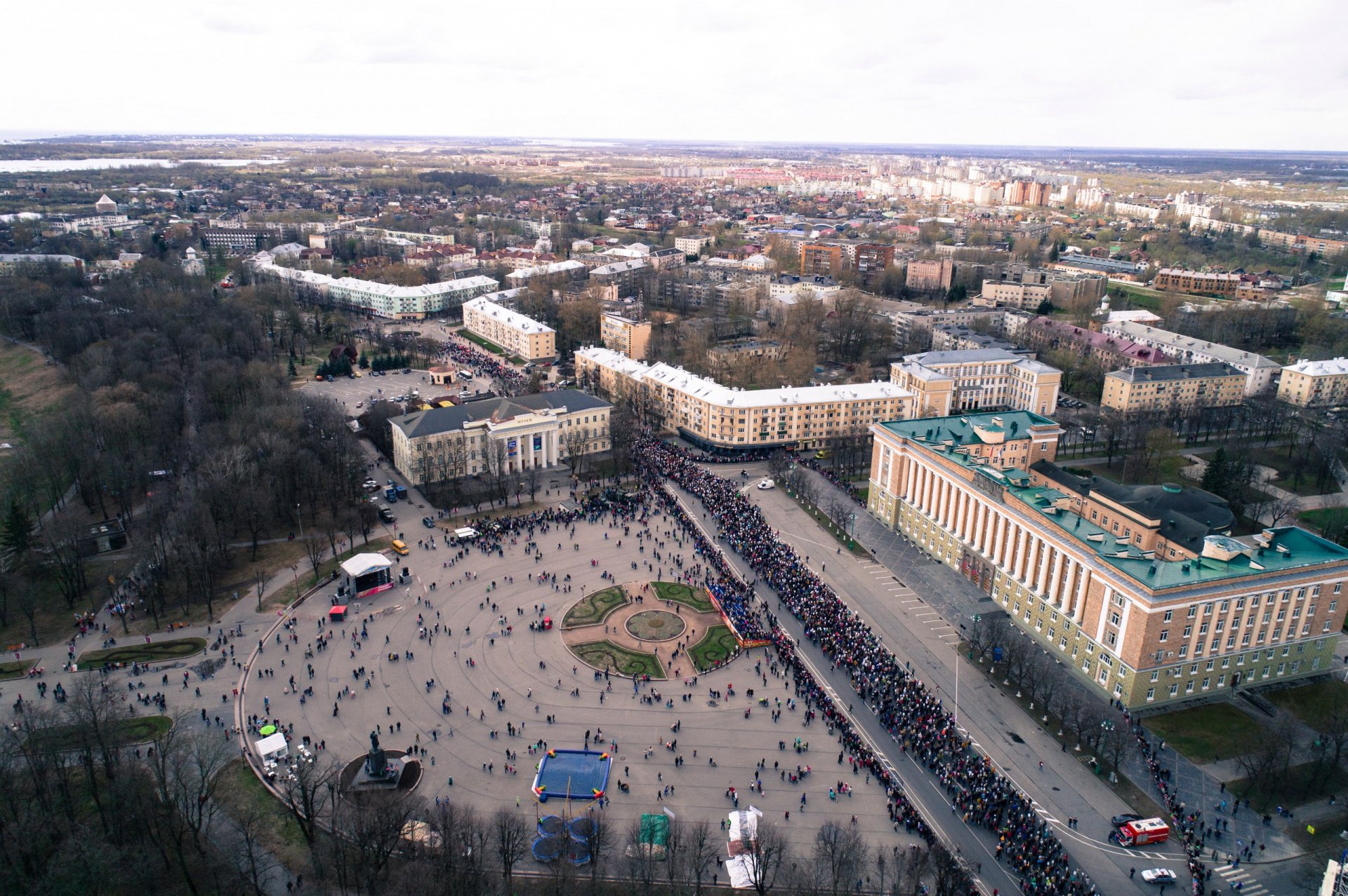 Великий Новгород население