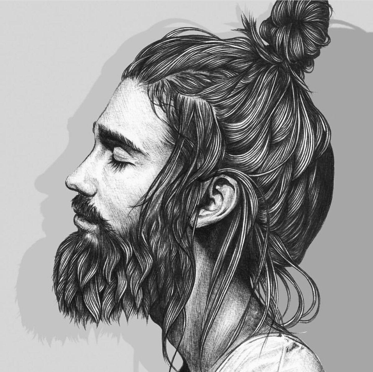 С длинными волосами и бородой арт
