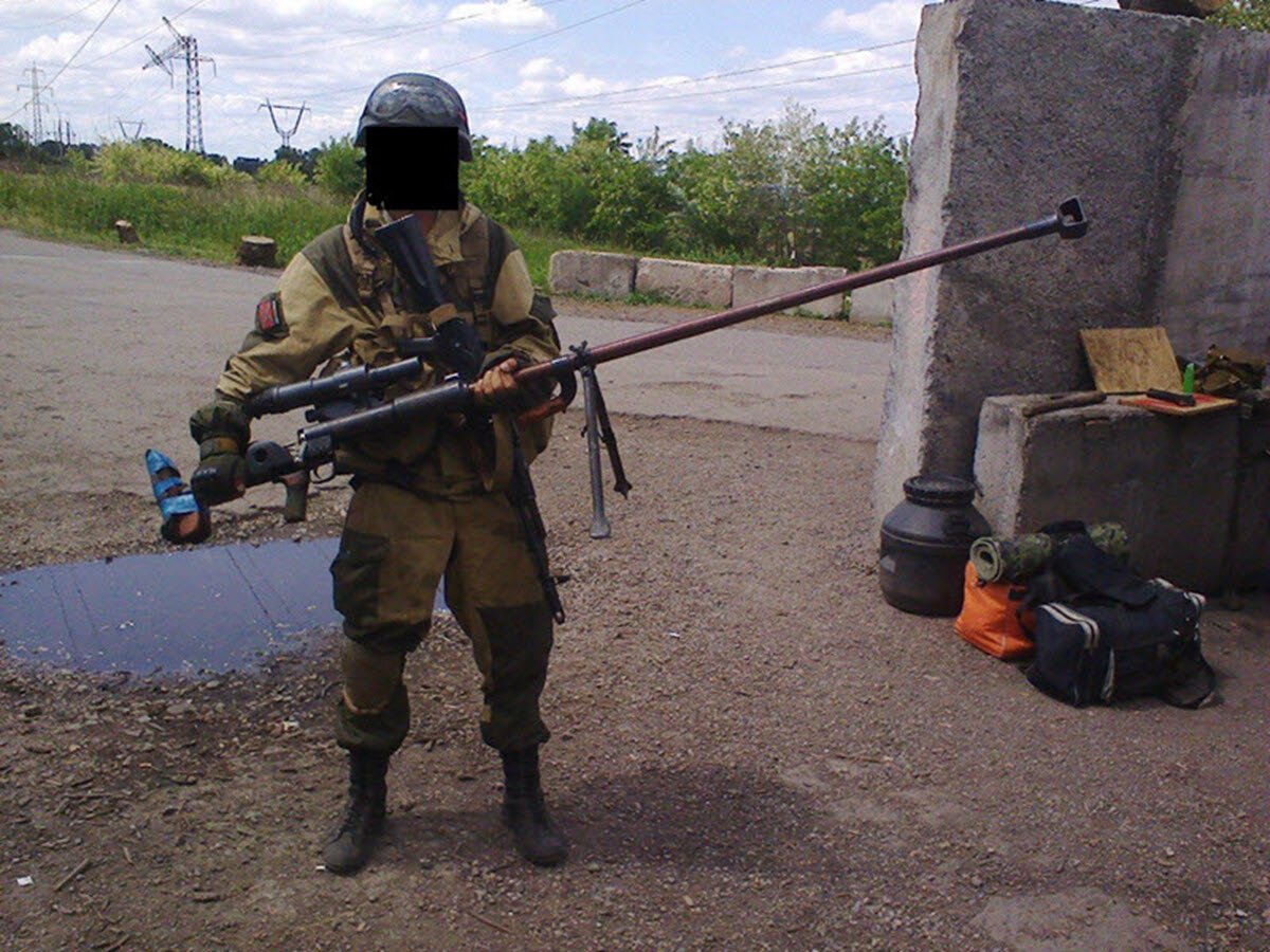 Бойцы сву. ПТРД снайперская винтовка. ПТРД ДНР. ПТРД на Донбассе. ПТРД-41 С оптическим прицелом.
