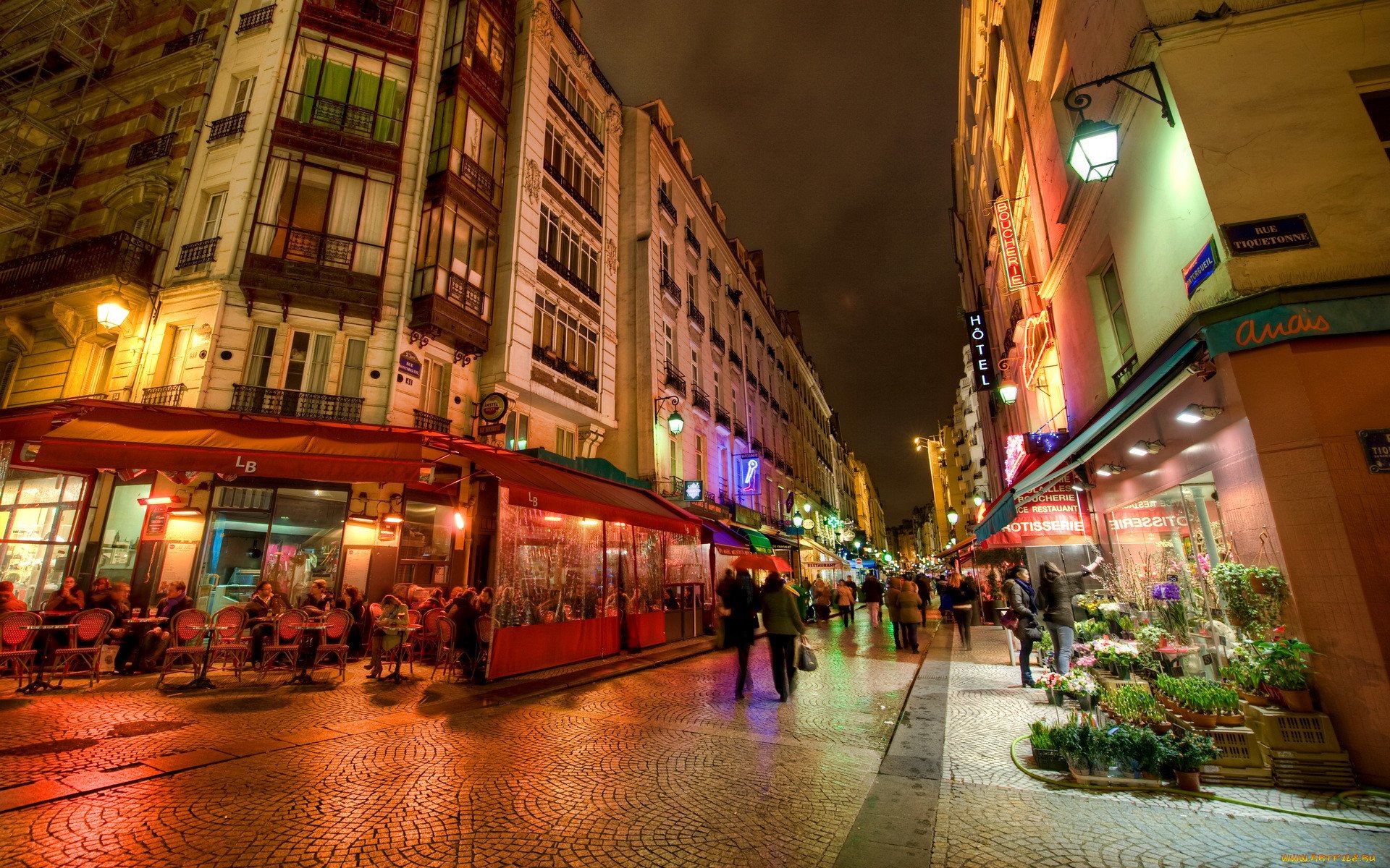 Ночные улицы Парижа