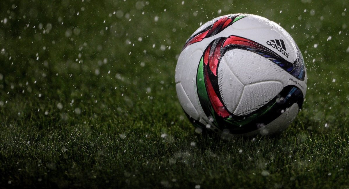 Обои для компьютера футбол мяч