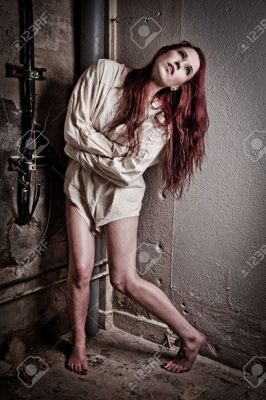 Фотосессия в смирительной рубашке