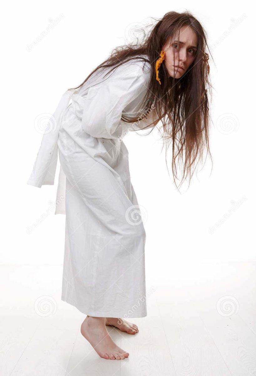 Девушка в смирительной рубахе