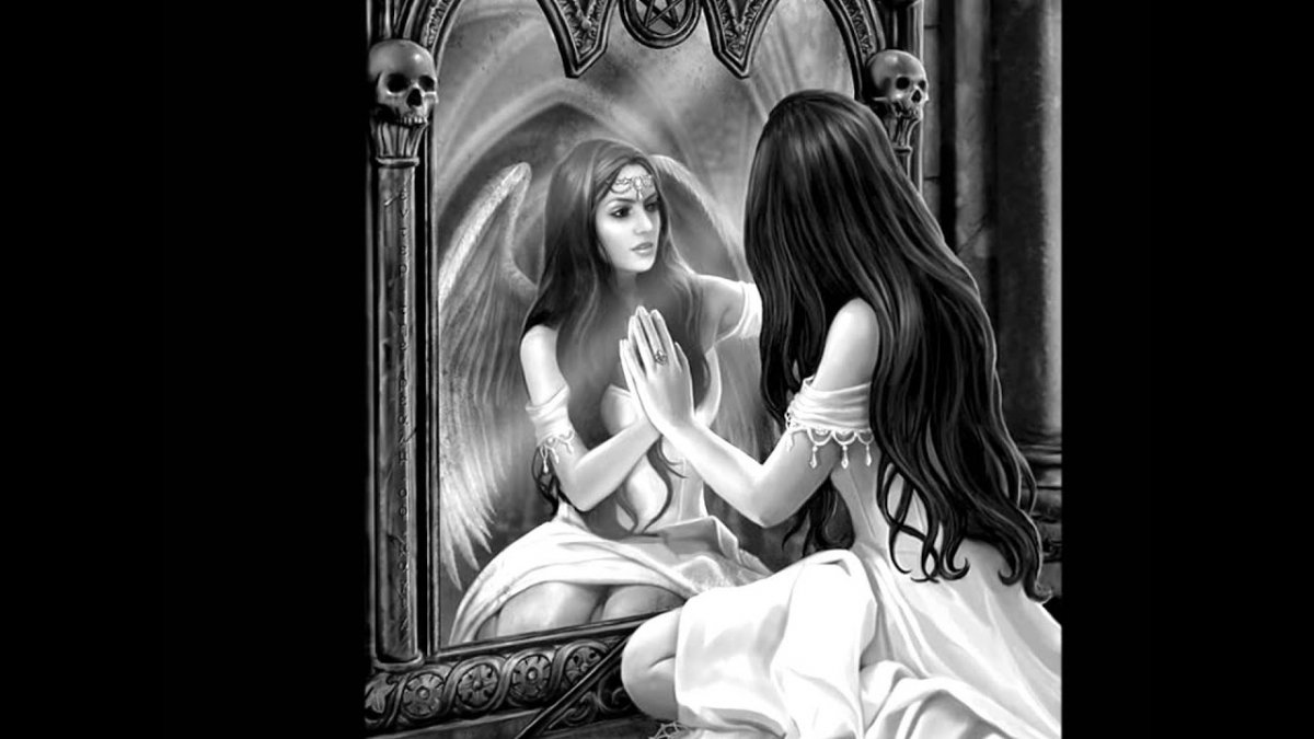 Отражение в зеркале женщина арт