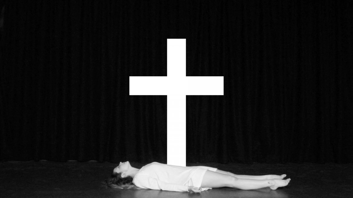 Монахини с перевернутым крестом