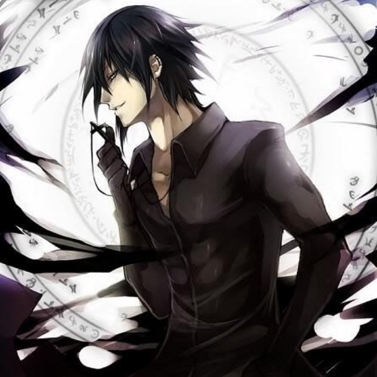 Парень демон с чёрными волосами