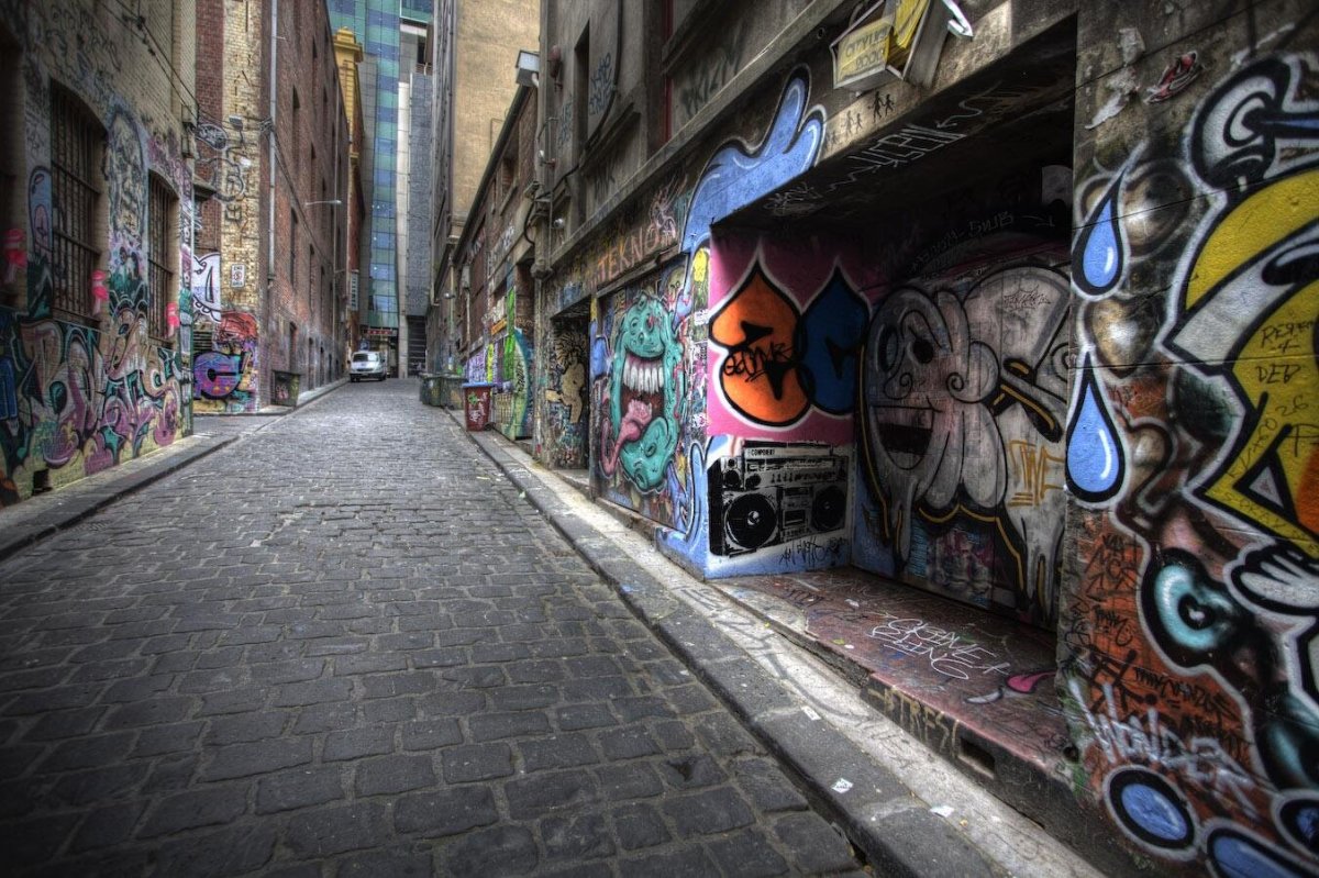 Граффити на улице