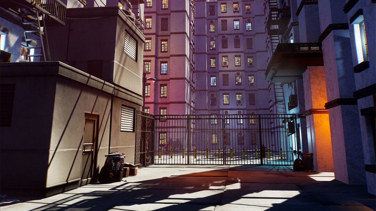 Двор многоэтажного дома ночью