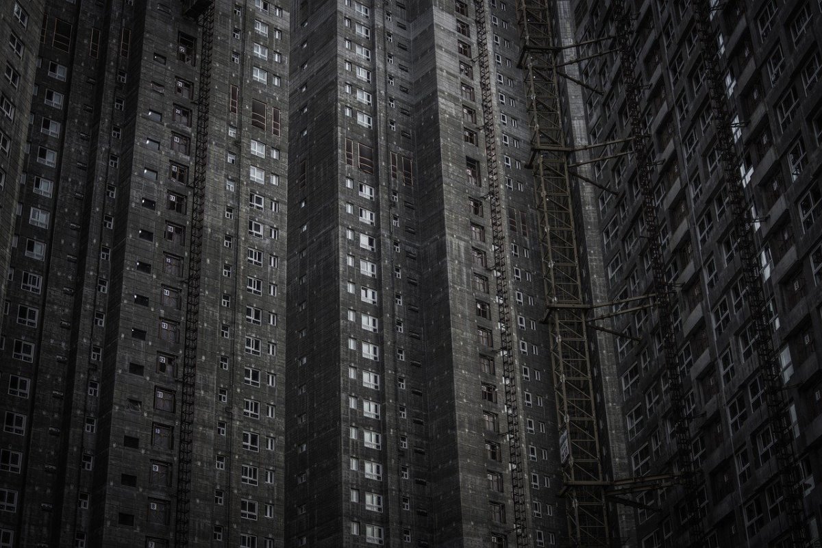 Серая многоэтажка