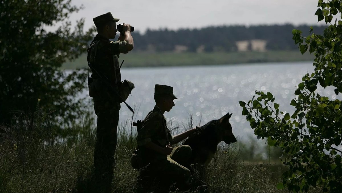 Пограничник на посту