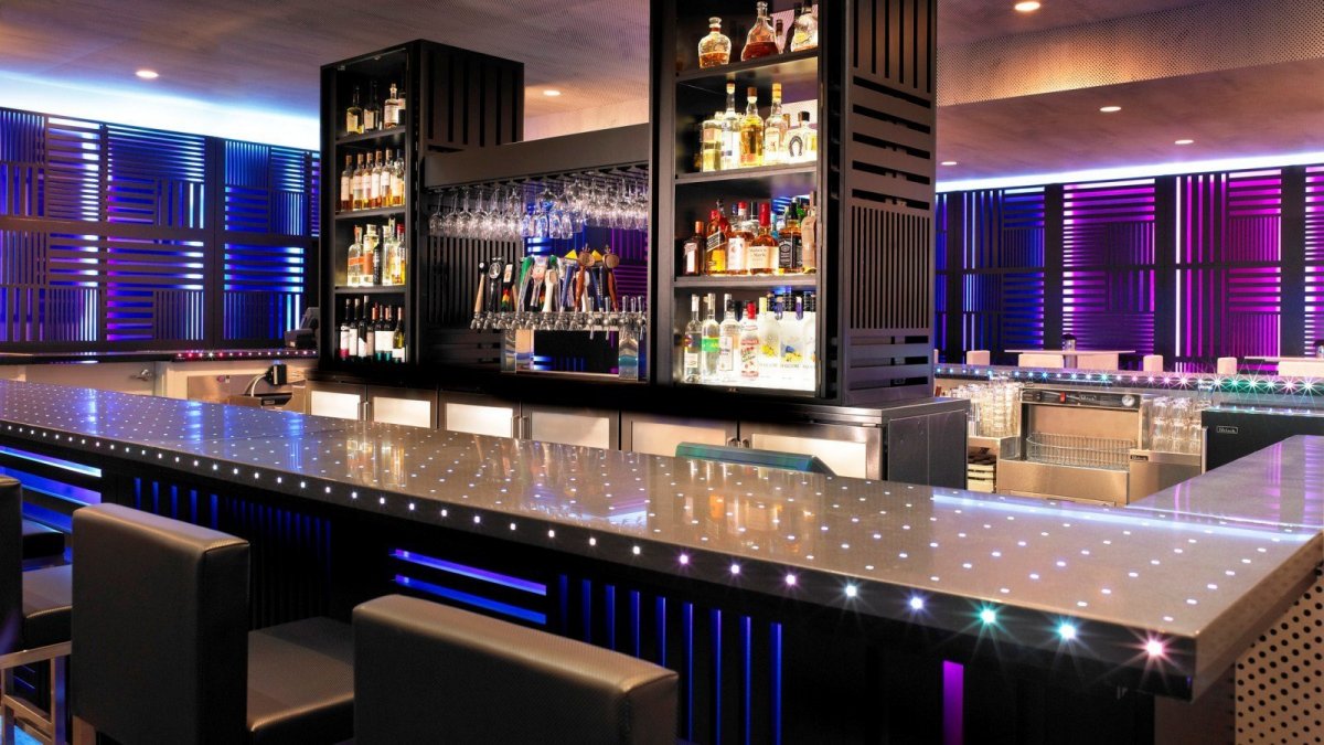 Барная стойка в гостинке