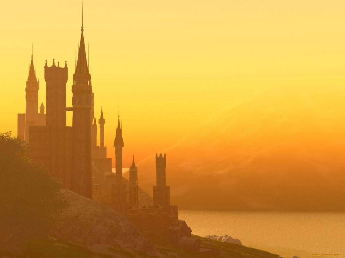 Замок на фоне заката