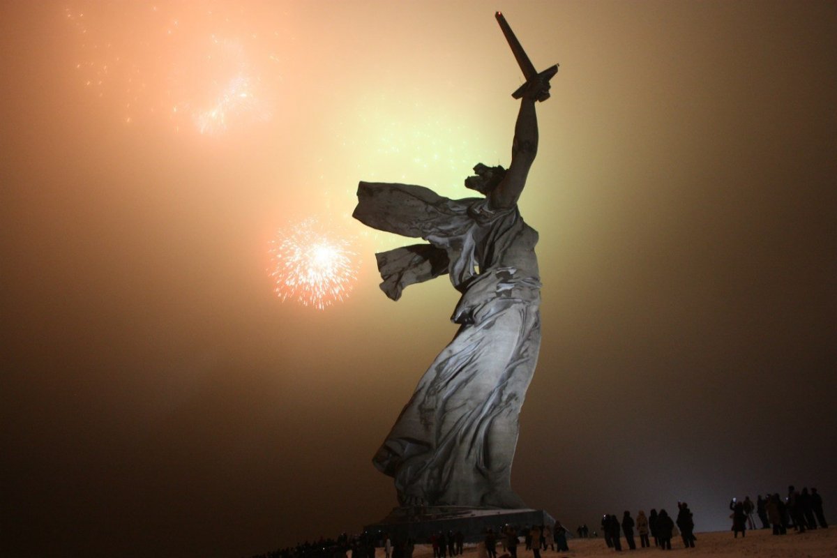 Мамаев Курган Сталинградская битва фон