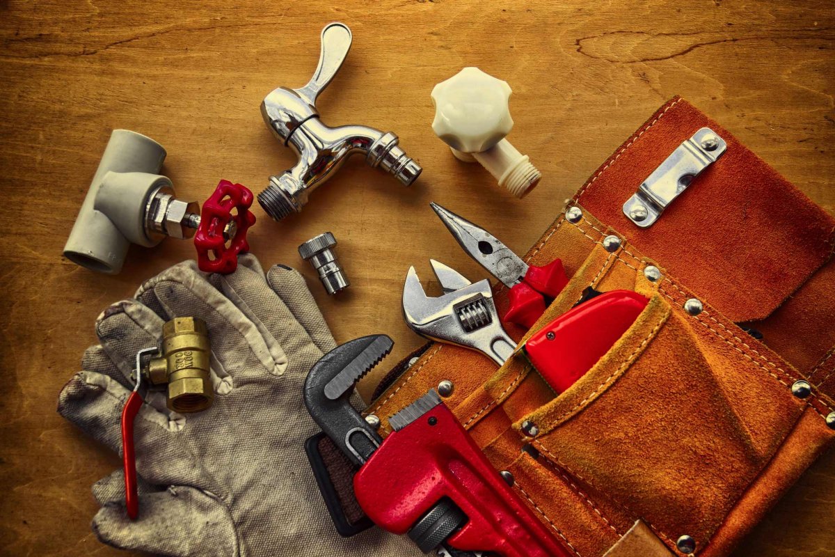 Сантехнические инструменты фон