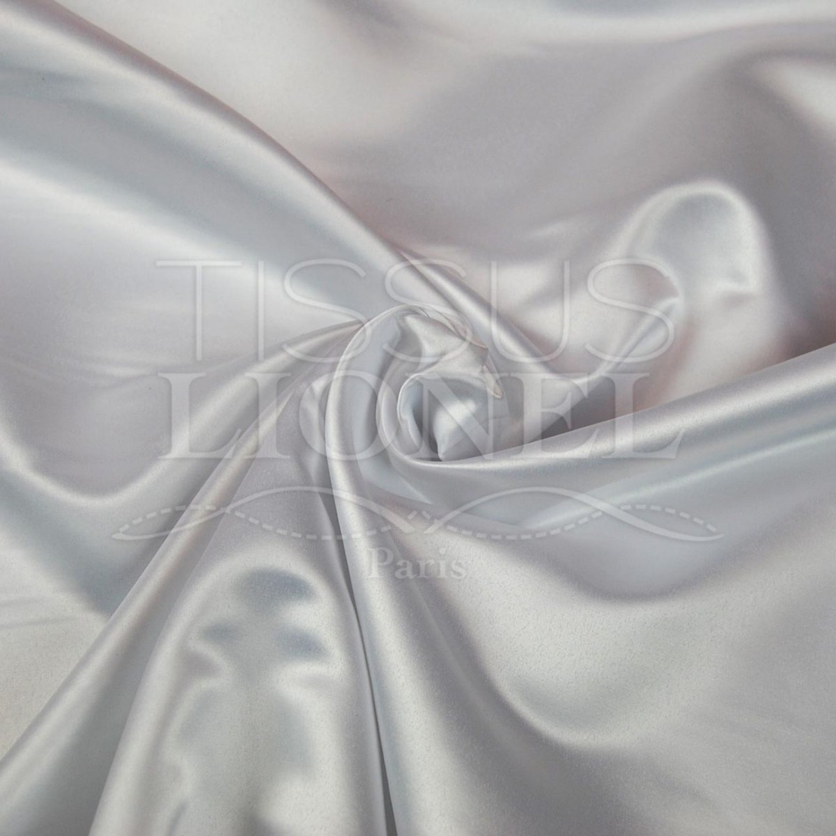 Нежный белый цвет