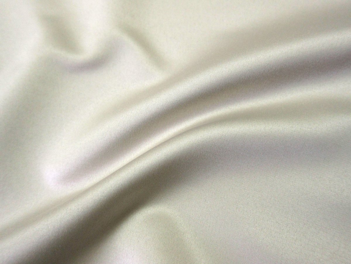 Атласная ткань