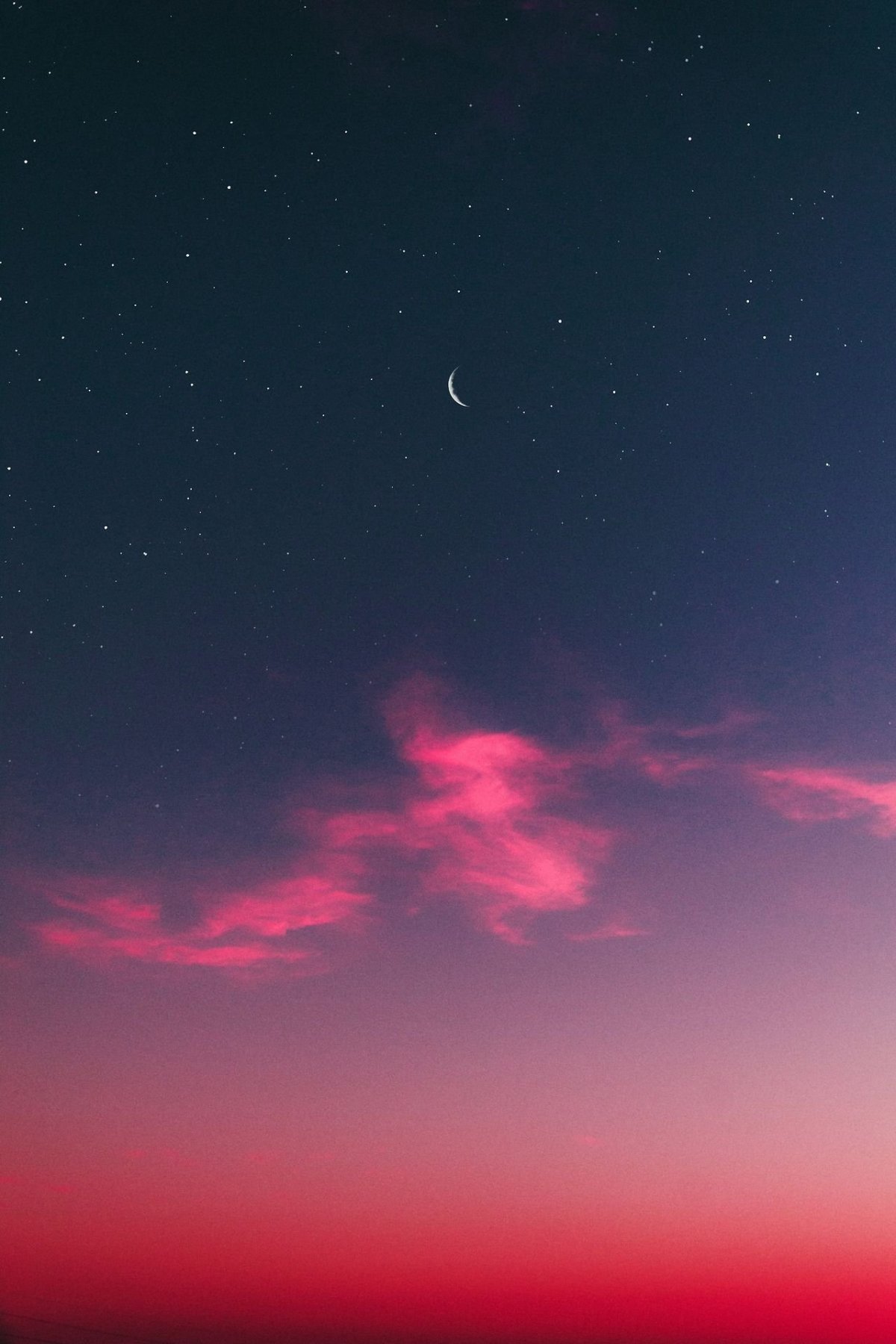 Темно розовый