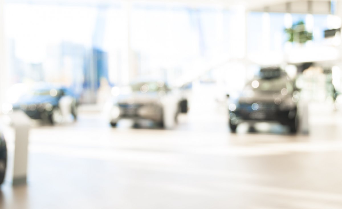 Автосалон размытый фон