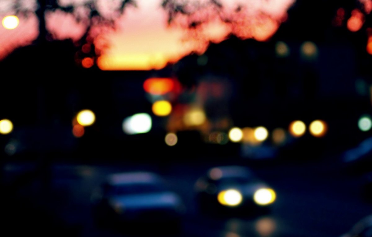 Огонь на боку машины