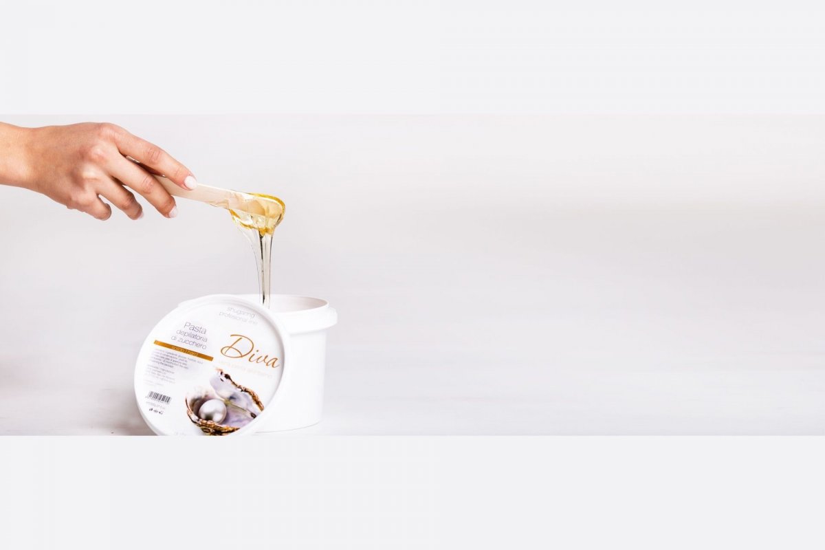 Шугаринг серый фон