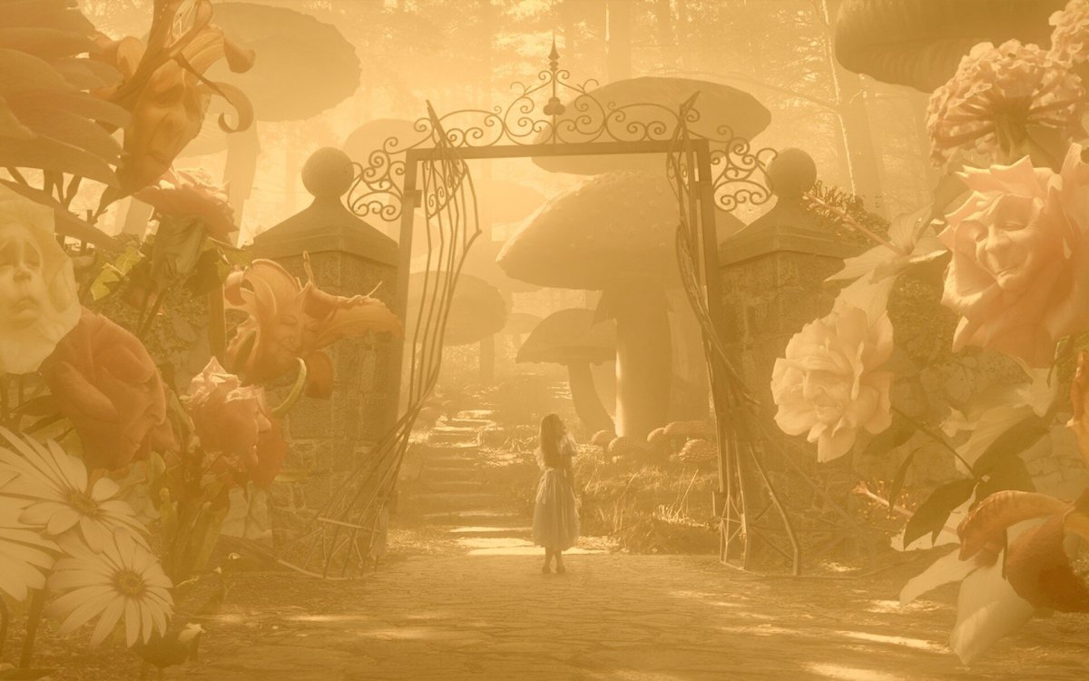 Алиса в Зазеркалье фильм грибы