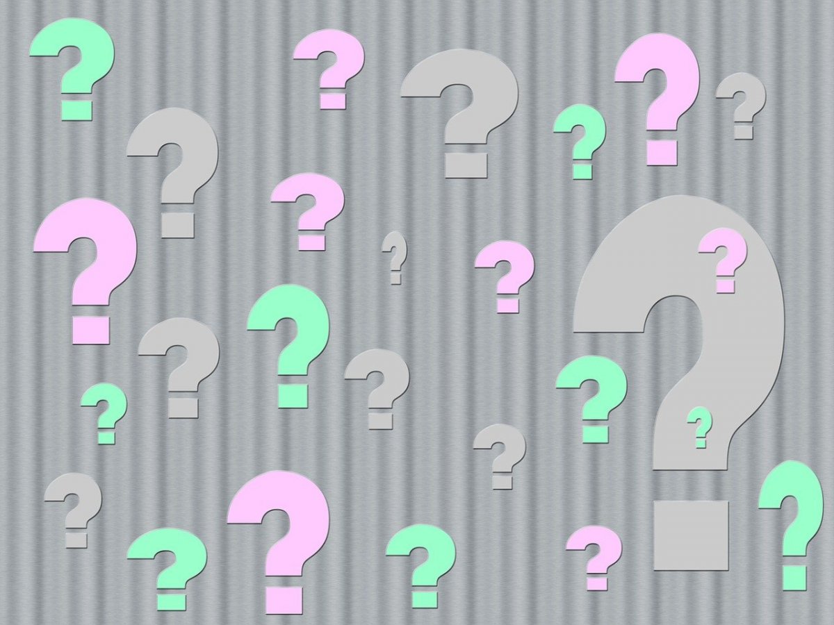 Вопросительные знаки много