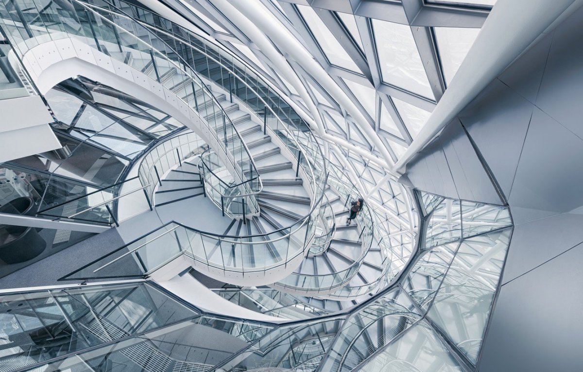 Мэри Райнхарт. Винтовая лестница