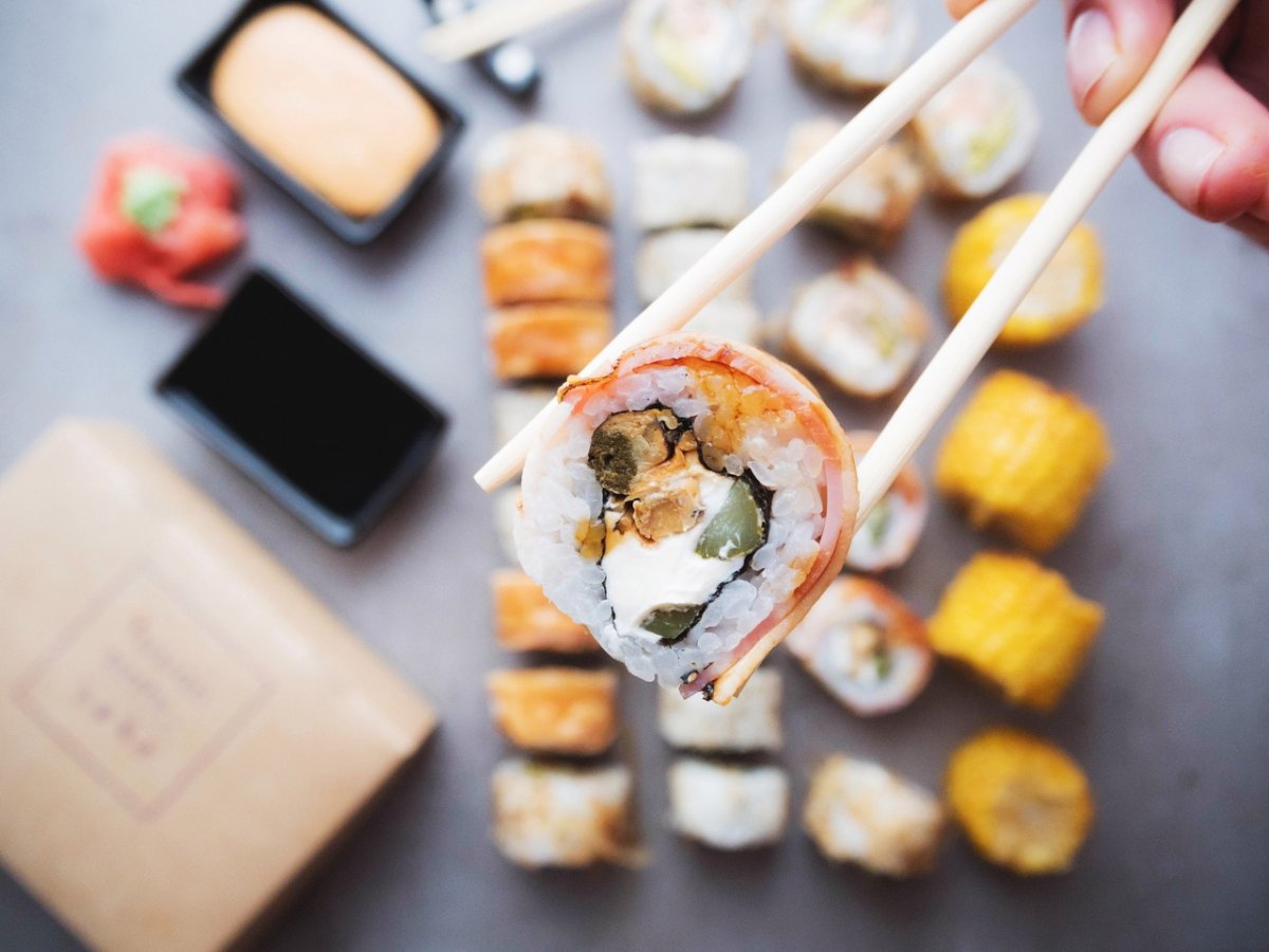 Сет роллов вид сверху