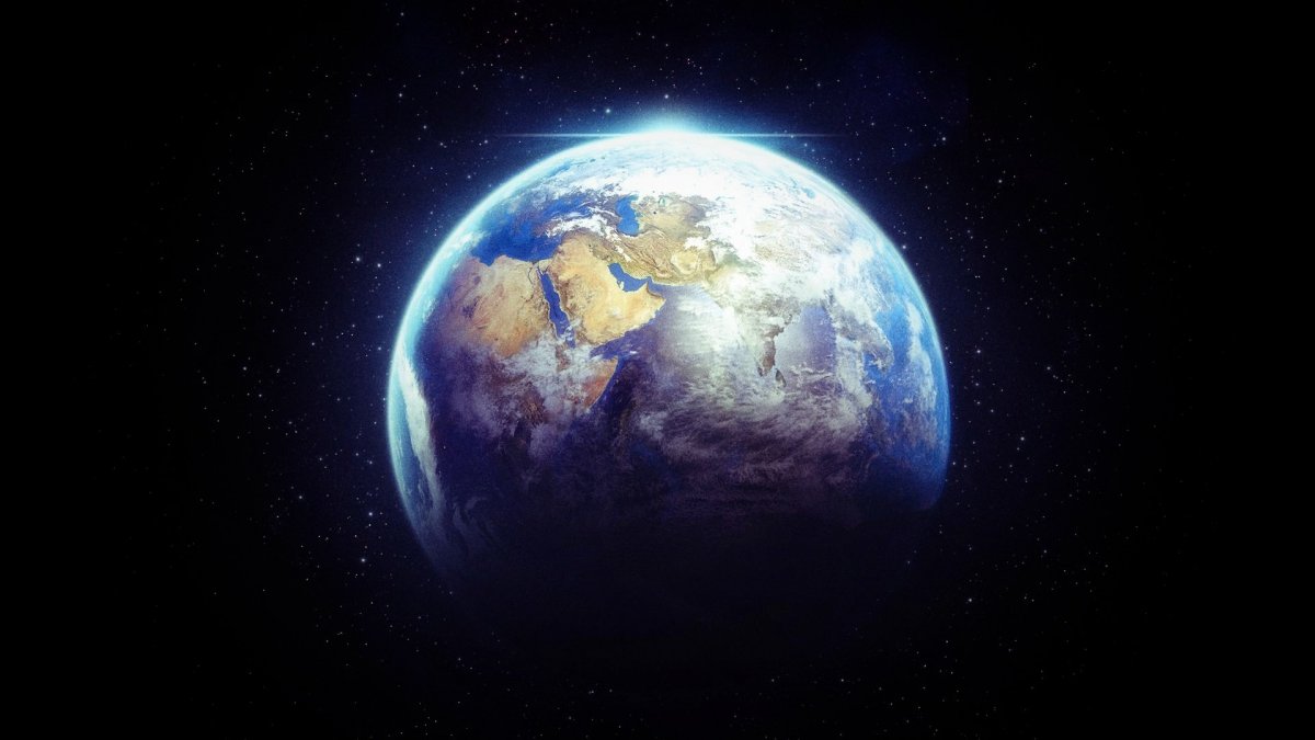 Планета земля на фоне космоса