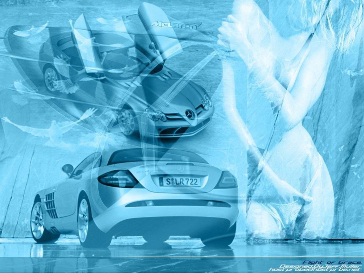 Автомобиль на голубом фоне