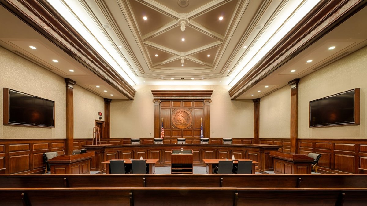 Зал заседания суда