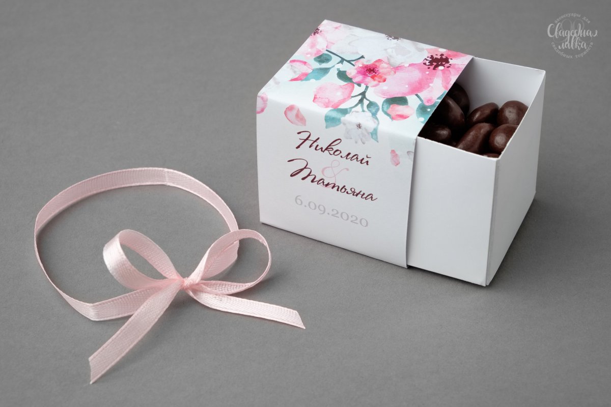 Свадебные бонбоньерки для гостей